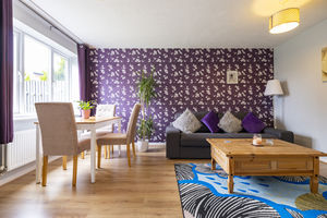 Lounge/Diner- click for photo gallery